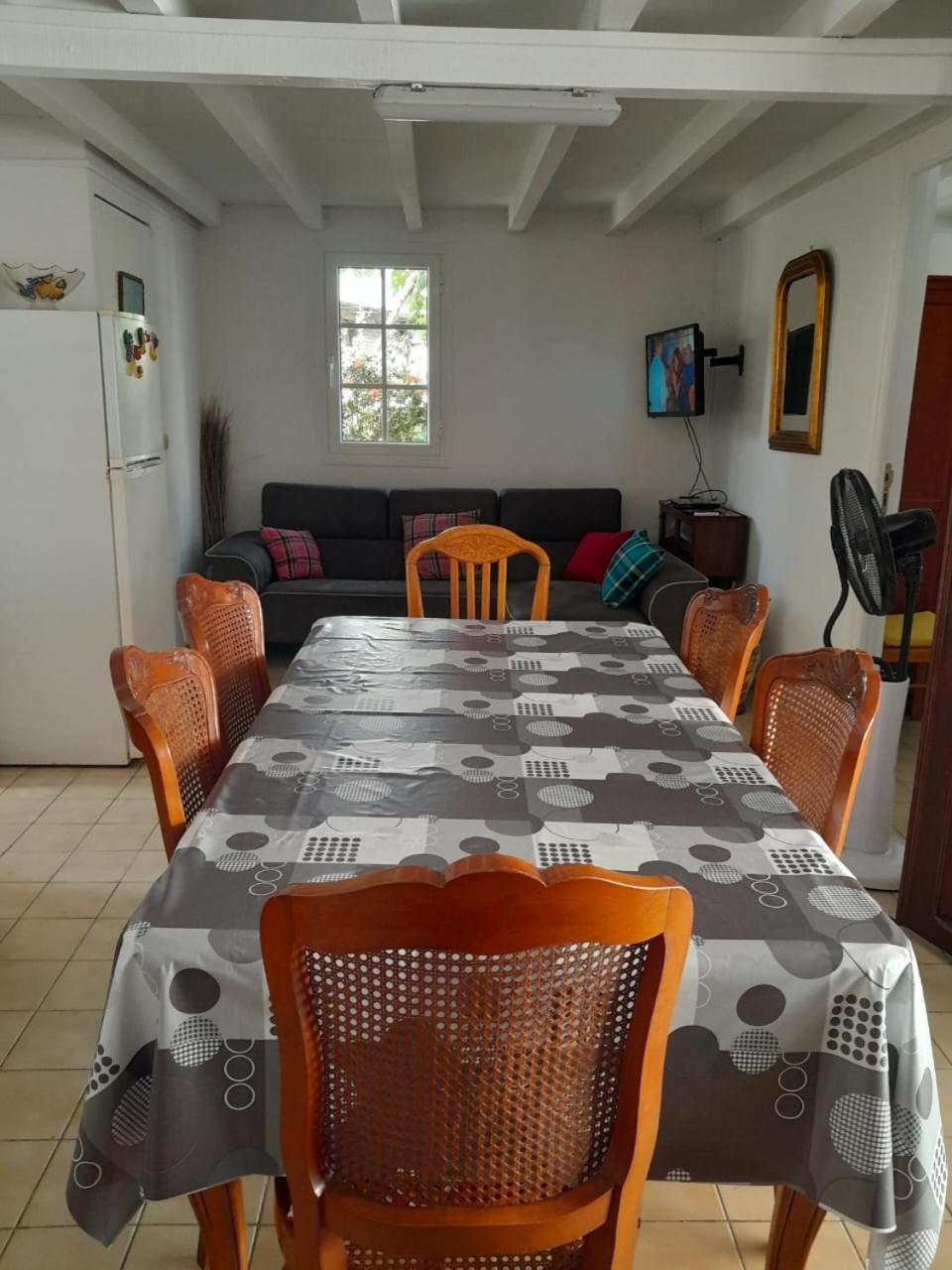Maison Creole Chaleureuse Avec Stationnement Ле-Гозье Экстерьер фото